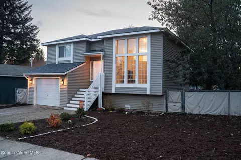3293 N 10th Pl, Coeur D'alene, ID 83815
