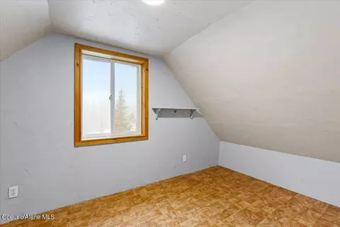 Bedroom - 647 Private Dr, Coolin, ID 83821 photo 3 of 4