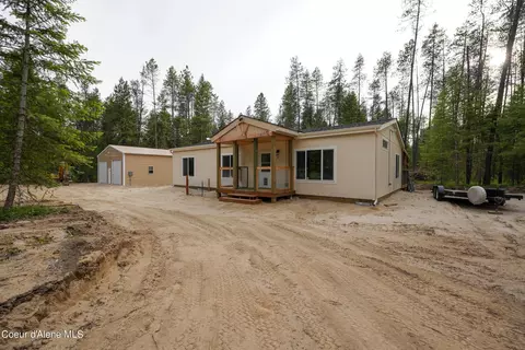 378 Sleepy Holw, Oldtown, ID 83822