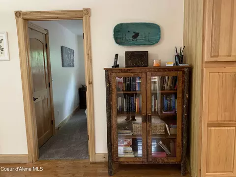 Entry Way - 655 S Division St, Kellogg, ID 83837 photo 2 of 2
