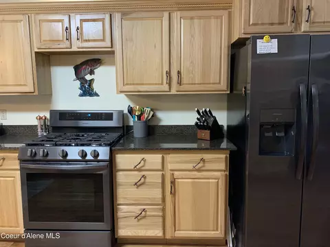 Kitchen - 655 S Division St, Kellogg, ID 83837 photo 3 of 3