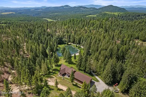 1991 Thompson Rd, Elk, WA 99009