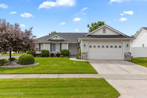 8165 N Sally St, Hayden, ID 83835