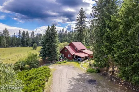 756 Herrmann Lake Rd, Sagle, ID 83860
