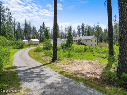 30320 N Sylvan Rd, Athol, ID 83801