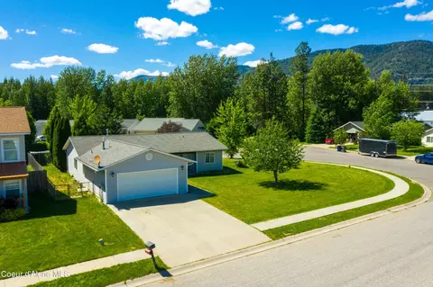 1317 Kinnikinnik Ave, Sandpoint, ID 83864