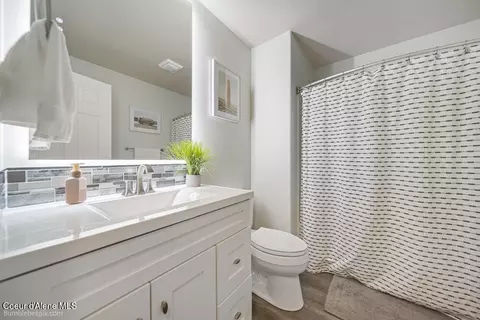Bath - 2495 N Partridge Loop, Post Falls, ID 83854 photo 4 of 4