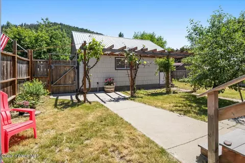 Exterior - 108 Western Ave, Silverton, ID 83867 photo 12 of 16