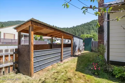 Exterior - 108 Western Ave, Silverton, ID 83867 photo 3 of 16