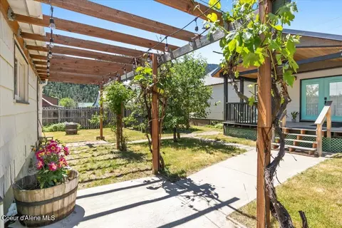 Exterior - 108 Western Ave, Silverton, ID 83867 photo 9 of 16