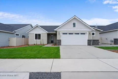 3564 N Cyprus Fox Lp Lp, Post Falls, ID 83854
