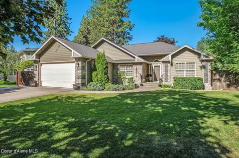 303 S Riverside Harbor Dr, Post Falls, ID 83854