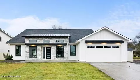 1345 Ezra Ave, Hayden, ID 83835