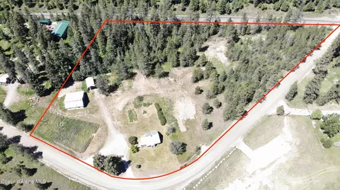 8120 Kelso Lake Rd, Spirit Lake, ID 83869