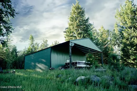 377 That A Way, Spirit Lake, ID 83869