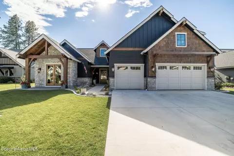 9667 N Pine Valley Ct, Hayden, ID 83835