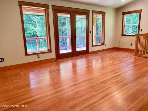 Living - 49 Whodathunkit Rd, Sandpoint, ID 83864 photo 2 of 6