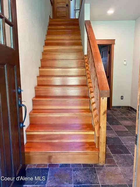 Entry Way - 49 Whodathunkit Rd, Sandpoint, ID 83864 photo 1 of 5