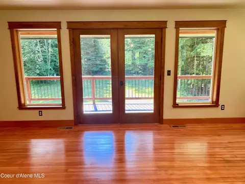 Living - 49 Whodathunkit Rd, Sandpoint, ID 83864 photo 1 of 6