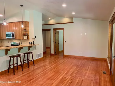 Living - 49 Whodathunkit Rd, Sandpoint, ID 83864 photo 5 of 6