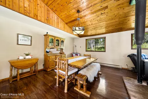 Dining - 13101 E Shadow Ln, Athol, ID 83801 photo 2 of 2