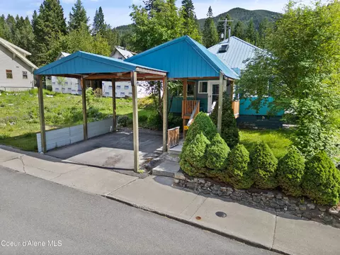 320 Park St, Mullan, ID 83846