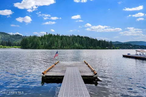 12531 N Lakewood Dr, Hayden, ID 83835