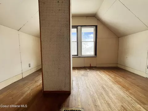 Bedroom - 112 E Market Ave, Kellogg, ID 83837 photo 2 of 7