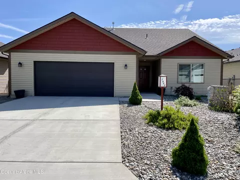 8690 Indywood Dr, Hayden, ID 83835