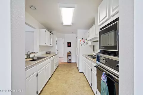 Kitchen - 204 E 1st Ave # E-17, Post Falls, ID 83854 photo 3 of 3