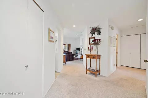 Entry Way - 204 E 1st Ave # E-17, Post Falls, ID 83854 photo 1 of 2