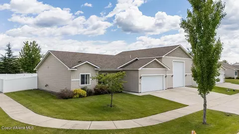 7878 N Fairborne Ln, Coeur D'alene, ID 83815