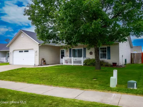 6303 W Lofty Ridge St, Rathdrum, ID 83858