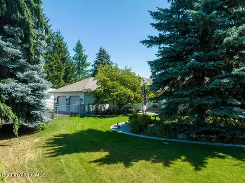 7552 N Valley St, Dalton Gardens, ID 83815