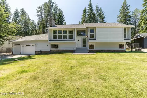 12587 N Avondale Loop, Hayden, ID 83835