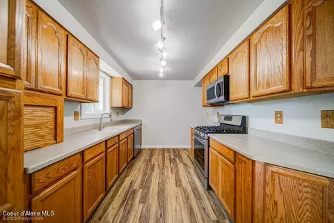 Kitchen - 270 Jensen Dr, Hayden, ID 83835 photo 3 of 3