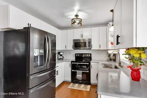 Kitchen - 26870 N Silver Meadows Loop, Athol, ID 83801 photo 1 of 2