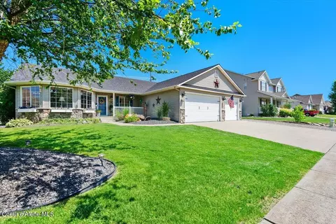4255 W Lennox Loop, Coeur D'alene, ID 83815