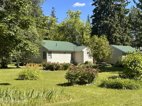 234 Lakeshore Ave, Dover, ID 83825