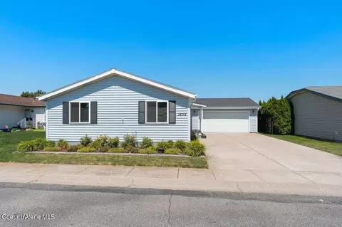 1832 W Bounty Loop, Hayden, ID 83835