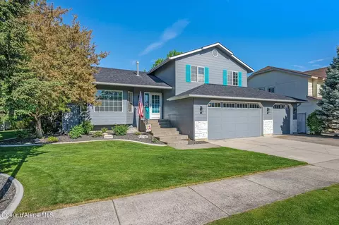 1702 N Autumn Crest Ct, Post Falls, ID 83854