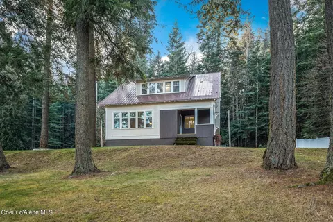 315 E Valley St, Oldtown, ID 83822