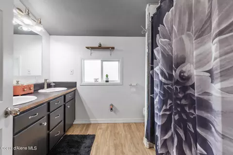 Bath - 212 E 2nd Ave, Post Falls, ID 83854 photo 1 of 1
