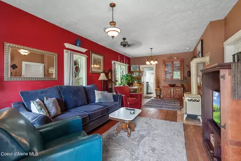 Living - 212 E 2nd Ave, Post Falls, ID 83854 photo 1 of 2
