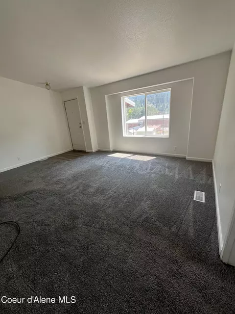 Living - 301 Pine St, Mullan, ID 83846 photo 2 of 2