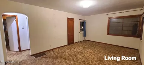 Living - 637 S A S Division St, Kellogg, ID 83837 photo 2 of 3