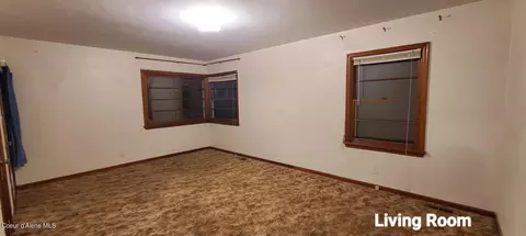 Living - 637 S A S Division St, Kellogg, ID 83837 photo 1 of 3