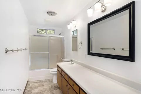 Bath - 31 Padre Dr, Sandpoint, ID 83864 photo 1 of 1