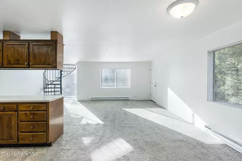 Living - 31 Padre Dr, Sandpoint, ID 83864 photo 4 of 5
