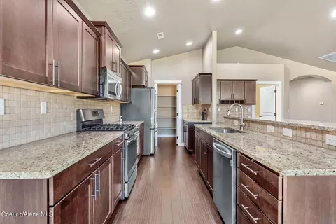 Kitchen - 3126 E Galway Cir, Post Falls, ID 83854 photo 2 of 3